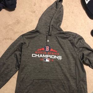 Men’s 2XL 2018 Red Sox Champions hoodie.